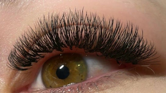 Eyelashes Extensions Madalina