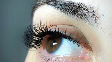 Eyelashes Extensions Madalina afbeelding 2