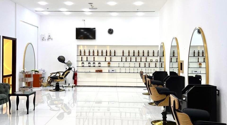 Chic interior of Companion Beauty Salon at Fujairah LuLu Mall, Fujairah, AE with stylish seating and mirrors.