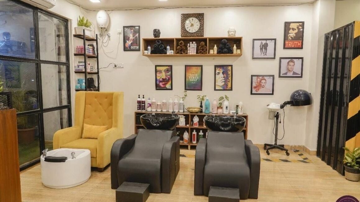 Best salons for permanent hair straightening and hair relaxing in Pune |  Fresha