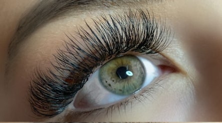 Definedbylashes  image 3