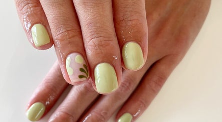 Gloss Nails изображение 3