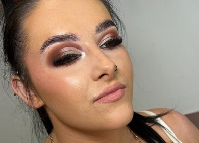 Makeup artistry at Saragh's Serenity Beauty Studio, Tullamore, County Offaly, IE showing a flawless eye makeup look.