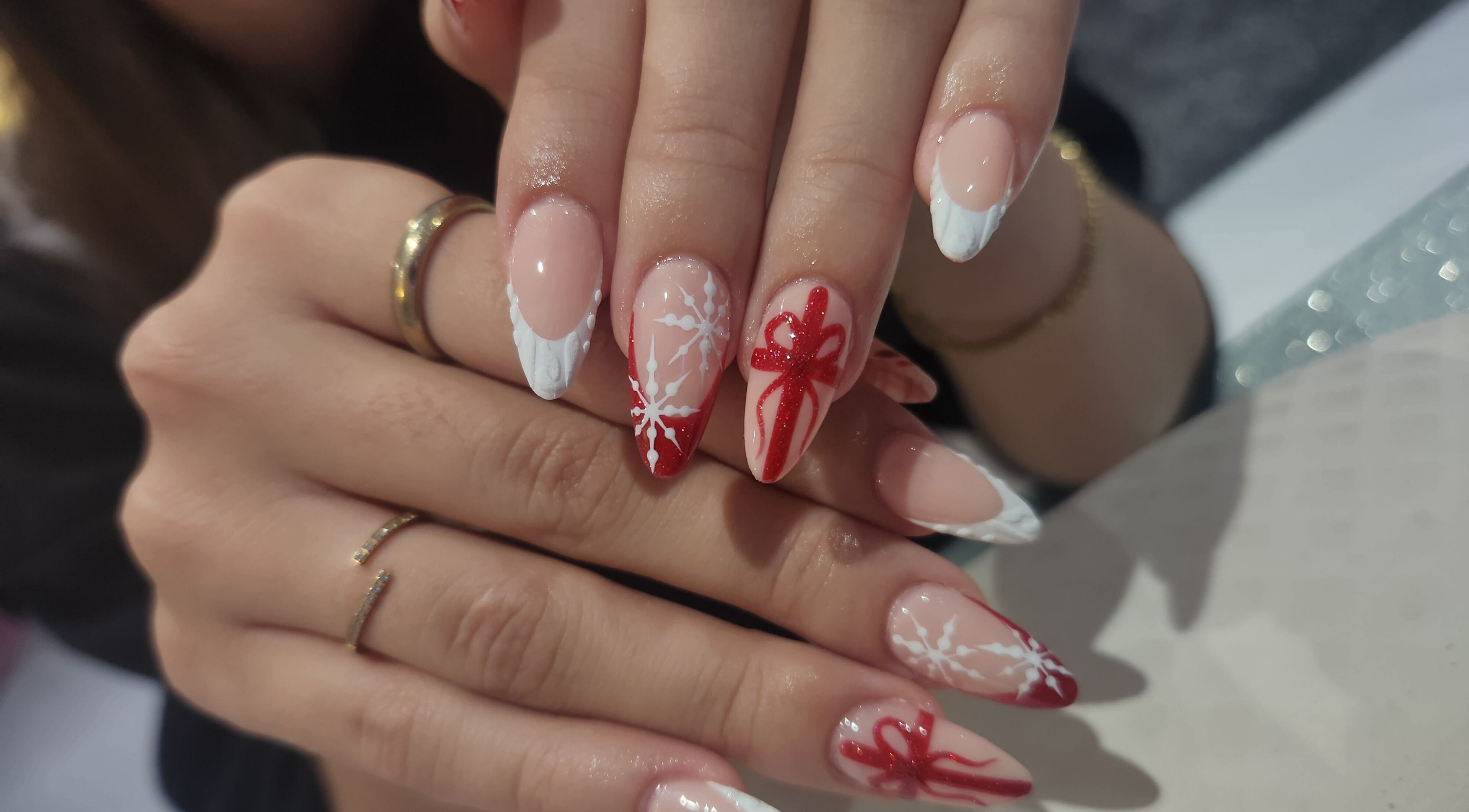 Christmas-themed nail art at Lotusstudioz, Surrey, British Columbia, CA for a festive look.