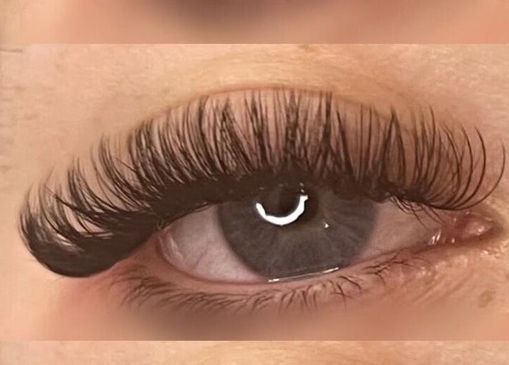 Close-up of luxurious eyelash extensions at Bee Beauty Aesthetics, Southampton, England, GB.