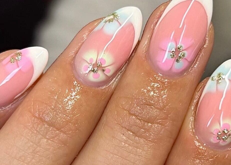 Beautiful floral nail art at Kasey June Beauty, Chelmsford, England, GB. Perfect for any glamorous occasion.