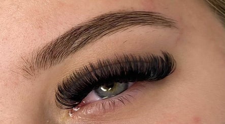 Lash lounge by Emily image 3