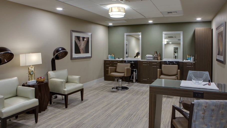 Herons Key at Gig Harbor - Penrose Harbor Salon изображение 1