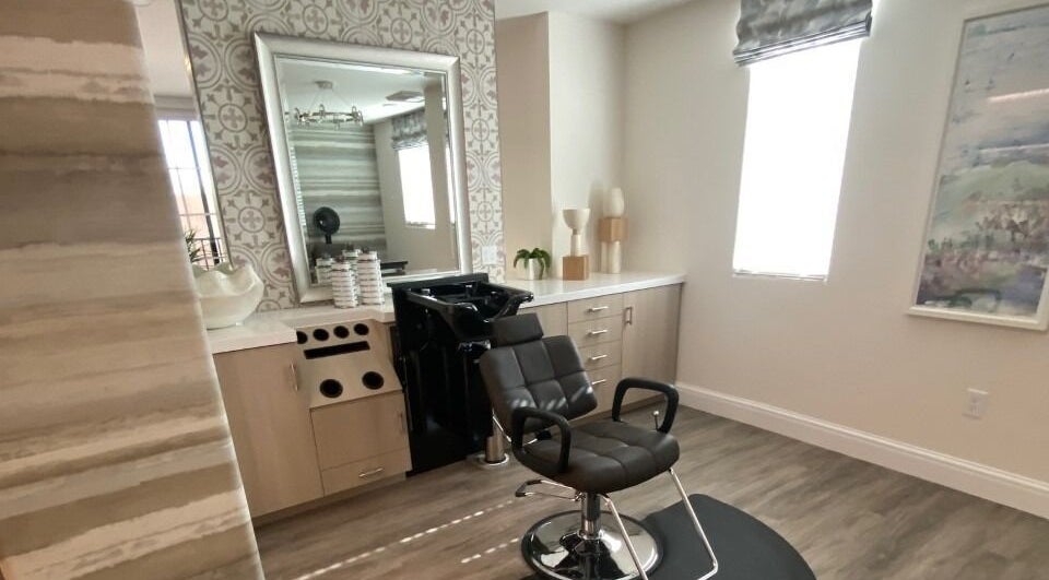 ACOYA Troon Spa Sensi Salon's chic salon chair in Scottsdale, Arizona, US, offering a luxurious experience.