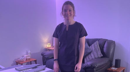 Lizzie at ‘Me Time!’ Massage and Well-being