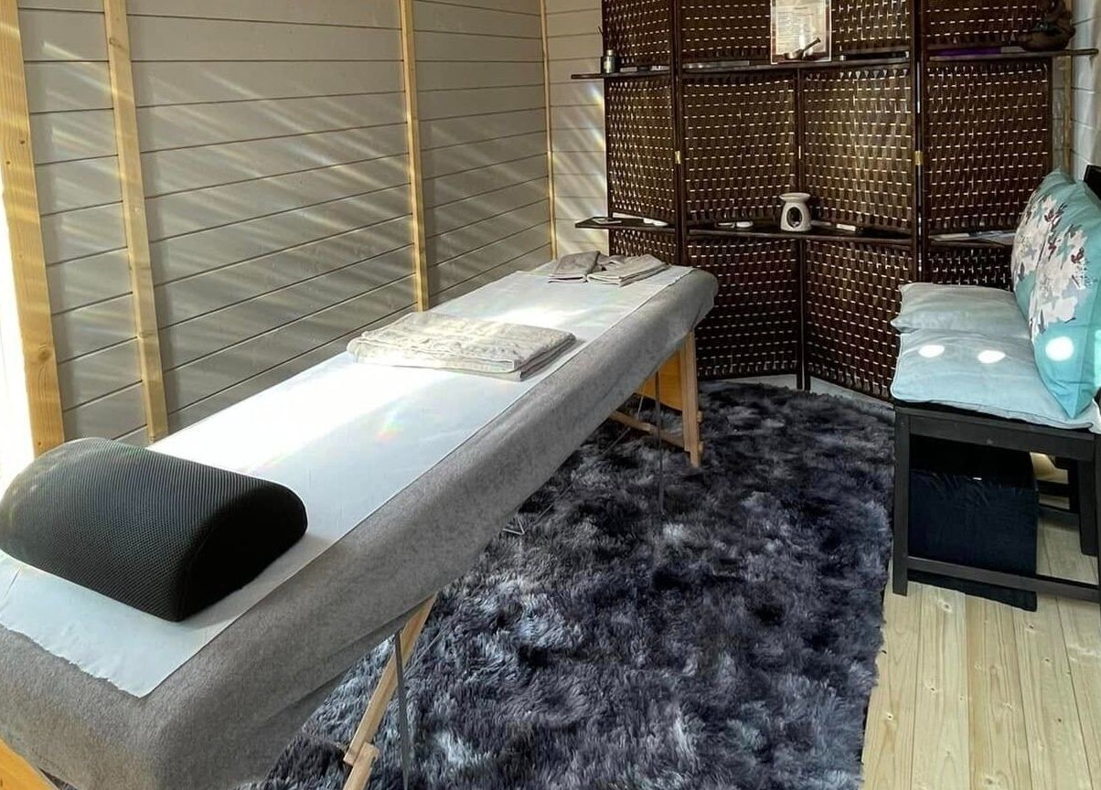 Relaxing massage room at ‘Me Time!’ Massage and Well-being @ Cherokee Road, Weston-super-Mare, England, GB.