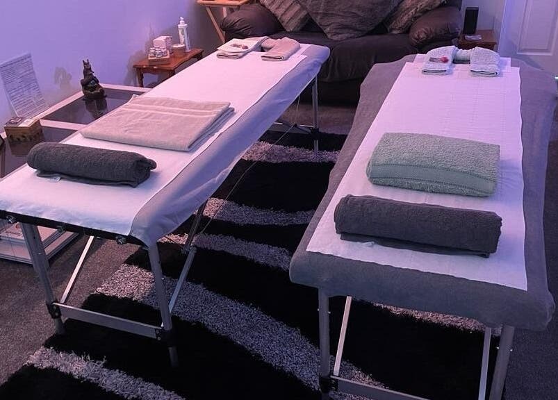 Cozy massage tables at ‘Me Time!’ Massage and Well-being @ Cherokee Road, Weston-super-Mare, England, GB.