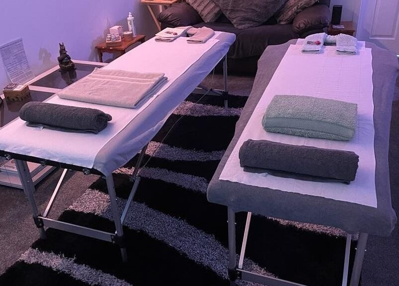 Cozy massage tables at ‘Me Time!’ Massage and Well-being @ Cherokee Road, Weston-super-Mare, England, GB.