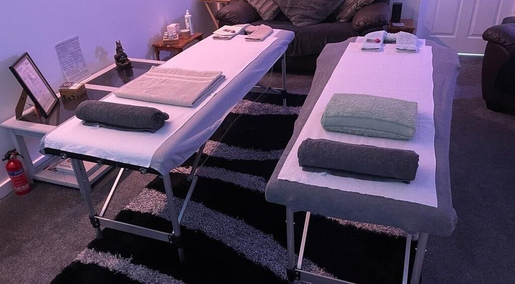 Cozy massage tables at ‘Me Time!’ Massage and Well-being @ Cherokee Road, Weston-super-Mare, England, GB.