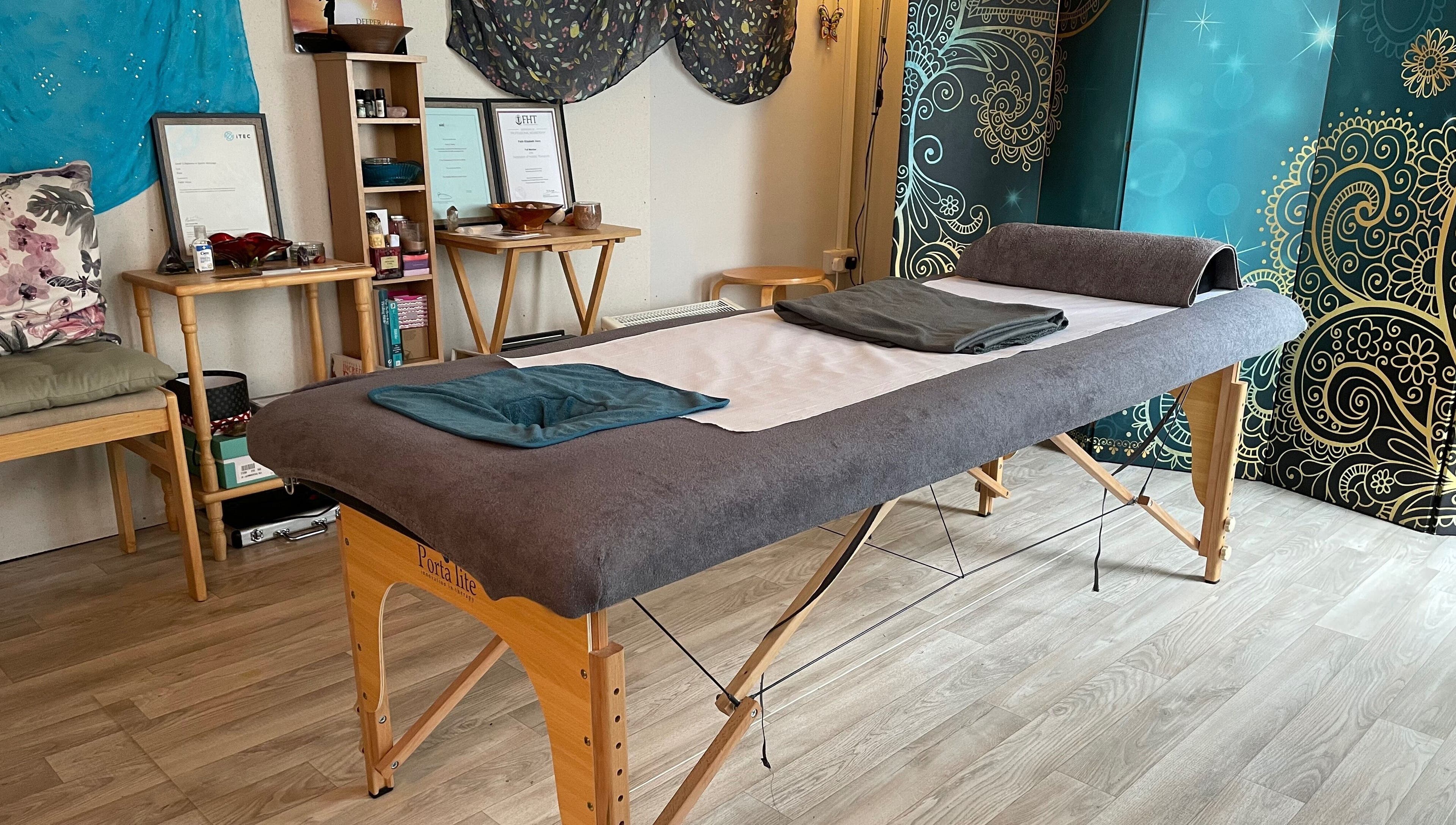 Relaxing massage room at ‘Me Time!’ Massage And Well Being, Weston-super-Mare, England, GB.