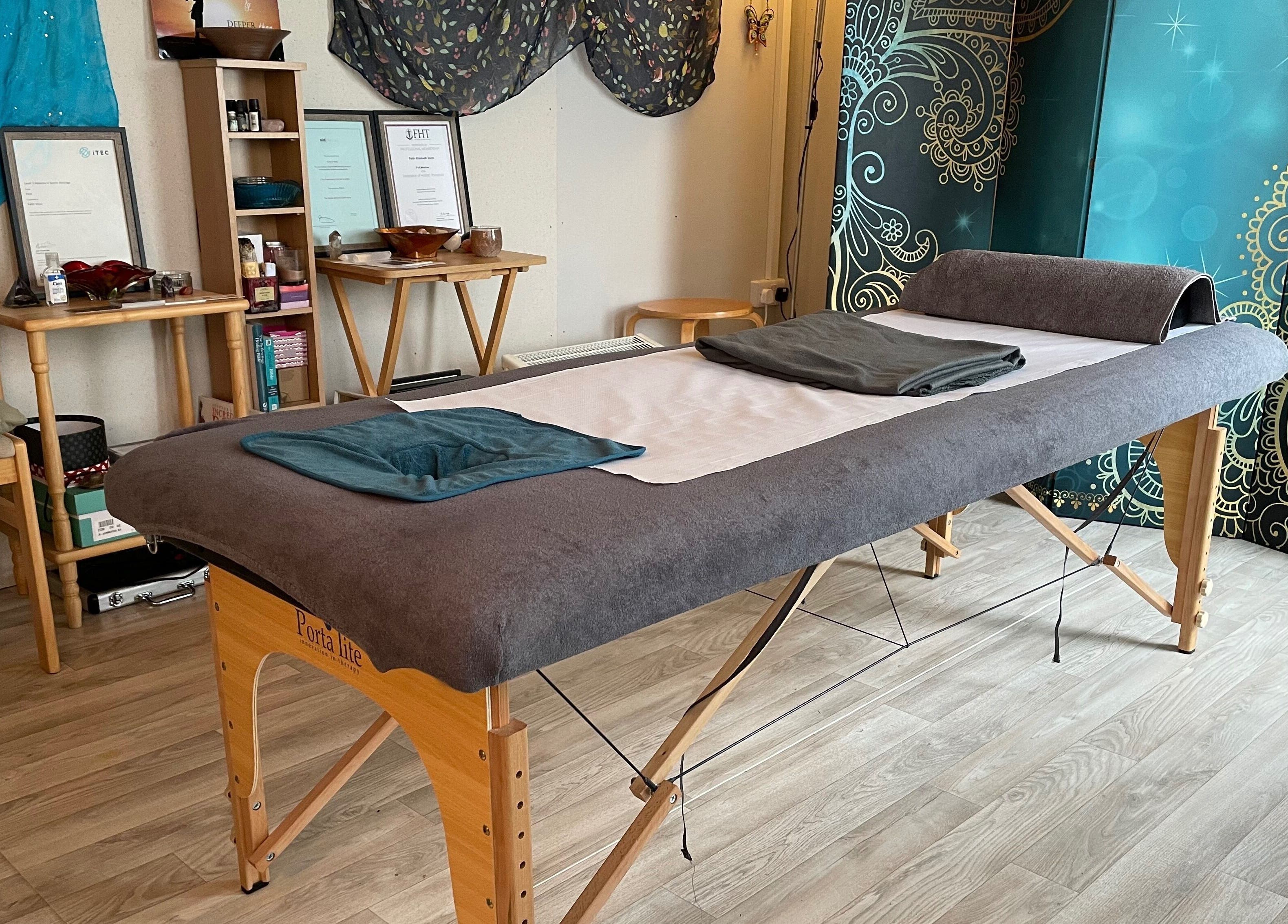 Relaxing massage room at ‘Me Time!’ Massage And Well Being, Weston-super-Mare, England, GB.