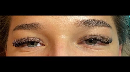 Lashes by Pollym imaginea 3