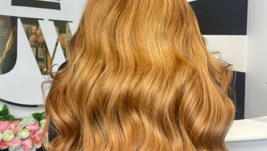 Hair Extensions by Jessica Walker billede 1