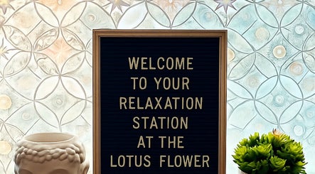 Lotus Flower slika 2