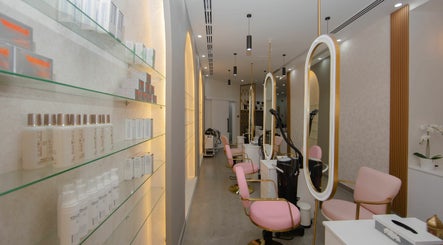 Vogue Icon Center Hair Skin Care – obraz 2