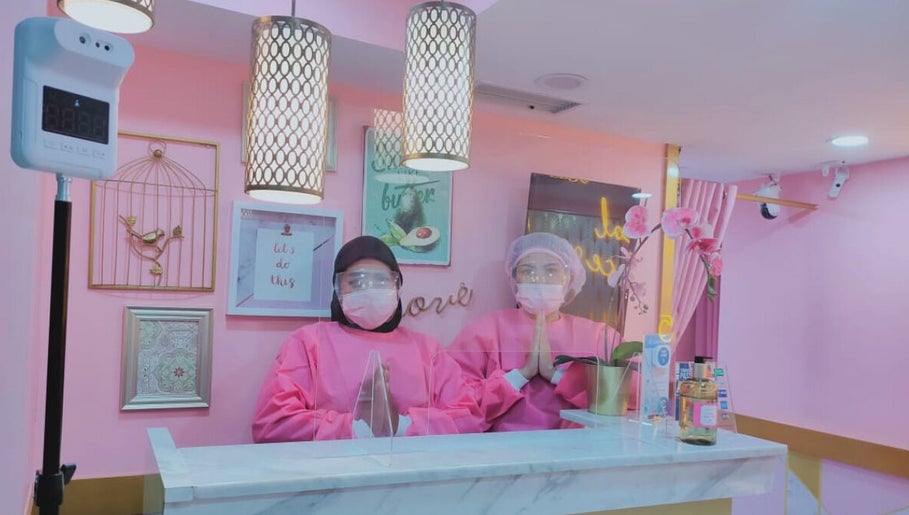 Pink Parlour Plaza Indonesia image 1