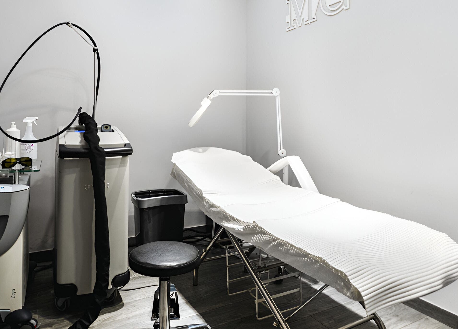 Modern treatment room at MG esthetica Madagoni, featuring equipment in Rustavi, Kvemo Kartli, GE.