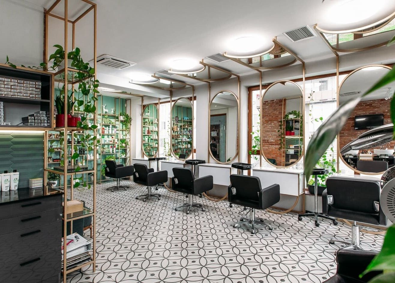 Elegant salon chairs and mirrors at MG esthetica Madagoni, Rustavi, Kvemo Kartli, GE.