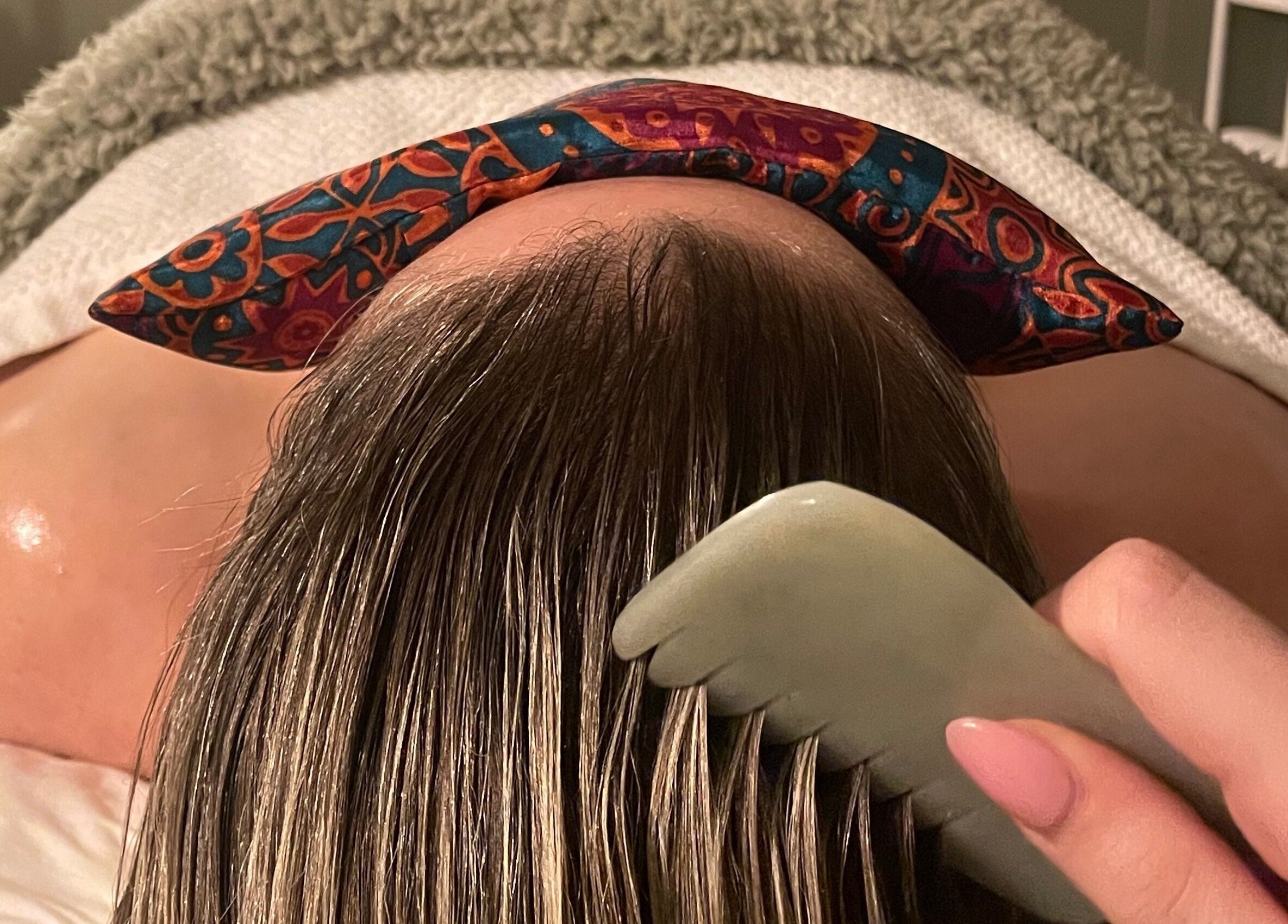 Relaxing scalp massage at Billie’s Brows and Nails, Hastings, England, GB for ultimate rejuvenation.