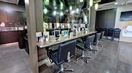 Esteem Hair Beauty Spa – kuva 2