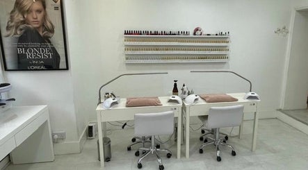 The Cut Studio (Nails) image 3