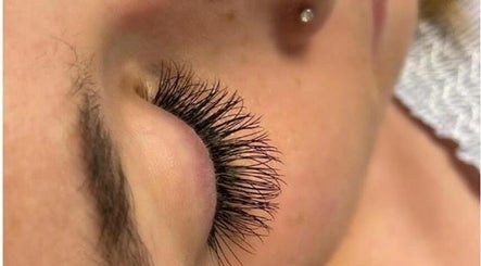 Above and Beyond Boujee Beauty XO SPA image 3