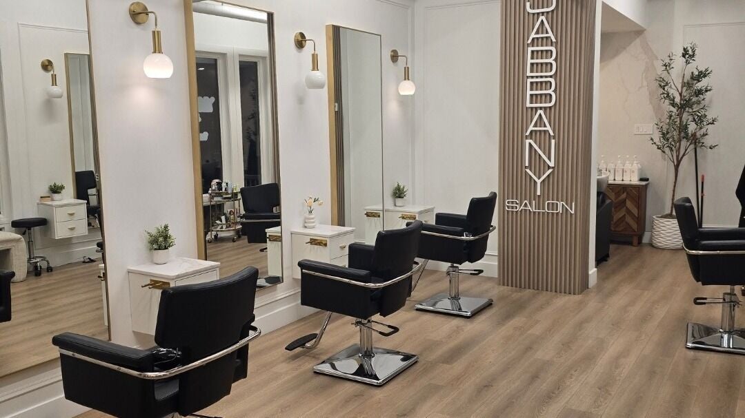 salon Lisa's Unisex Hair Design - 322 Parliament St, Toronto, ON