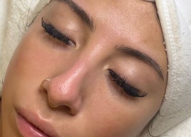 A woman enjoys a facial treatment at Studio Beauté Deluxe (Vibras Salon d’Ésthetique), Montréal, Québec, CA.