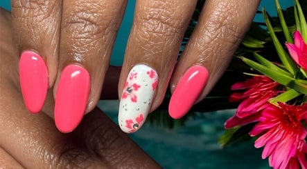 Blooming Nails Bild 3