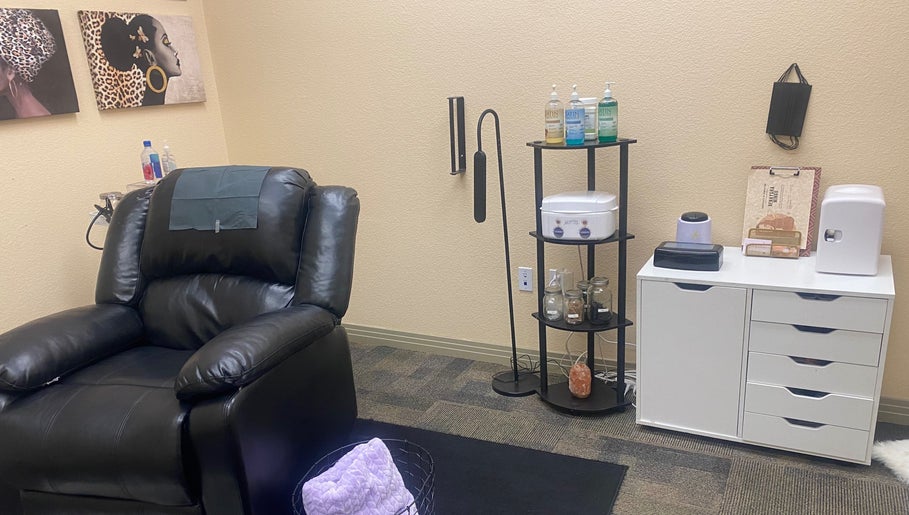 Comfortable seating and spa setup in Foxy Gyal Beauty, Las Vegas, Nevada, US for a serene experience.