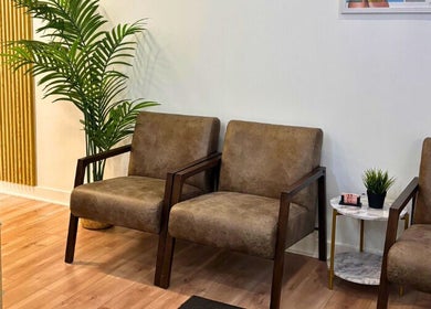 Zone d'attente confortable chez Épilation l’élégance à Brossard, Québec, CA.