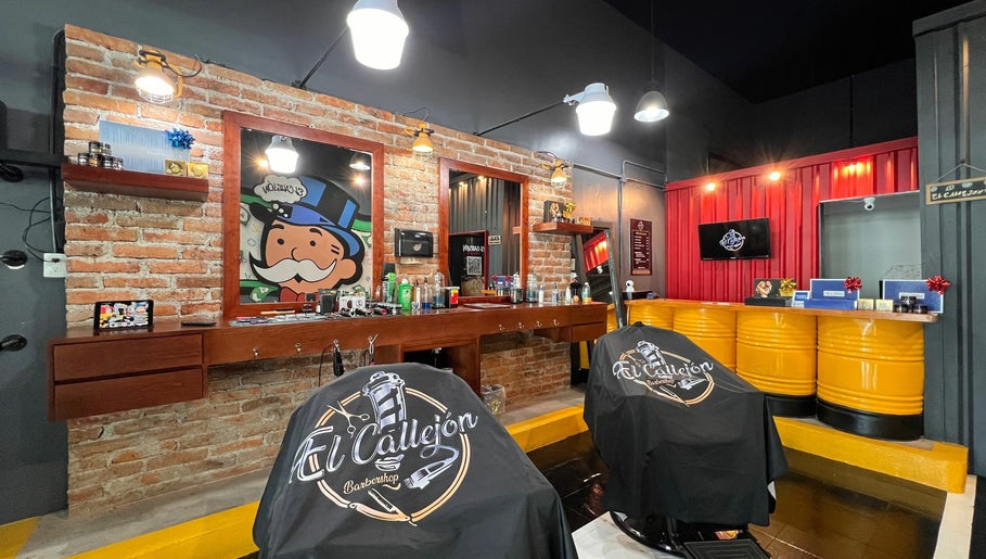 El Callejón Barber Shop billede 1