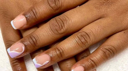 Gambar The Artisan Nail Spa 3