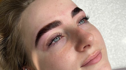 HM Brows Makeup and Beauty image 3