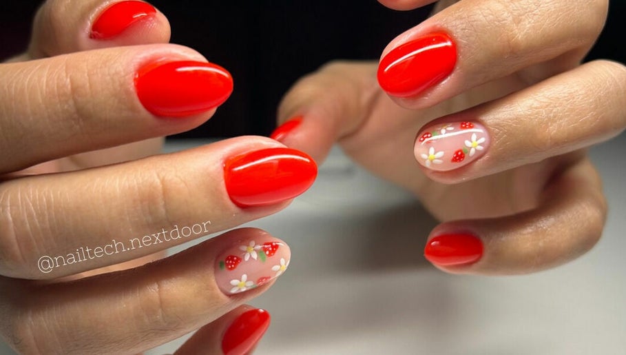 Immagine 1, Nail Tech Next Door