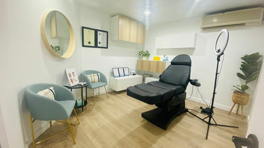 Face and Body Adelaide /The Ageless Med Spa