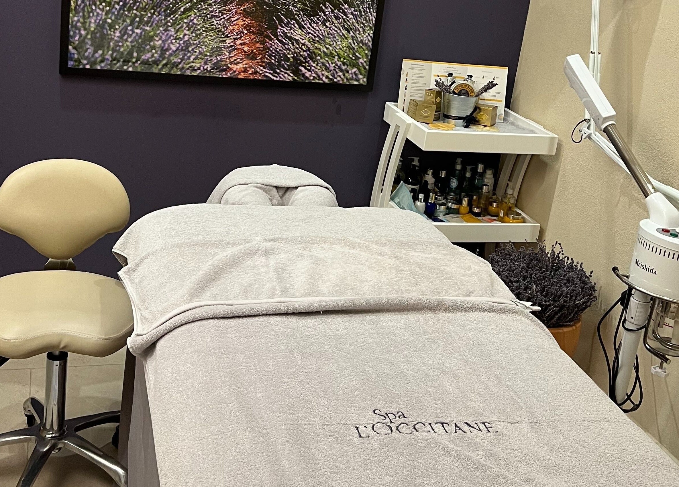 Relaxing treatment room at L’Occitane Spa at Dubai Hills, دبي, دبي, AE.