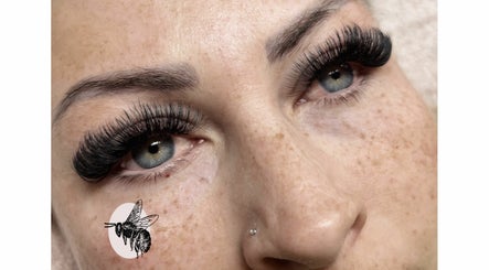 Beebeautiful Lashes and Beauty image 2