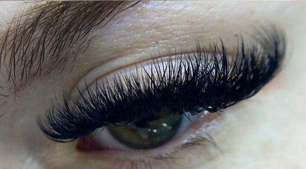 Jade Davison Lashes imagem 3