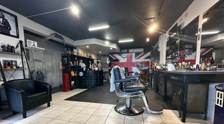 The Lincoln Barber Shoppe