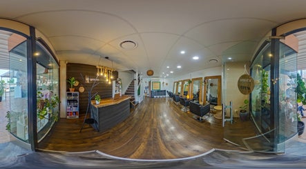 Amara Organic Hair (Burleigh Heads) imagem 3