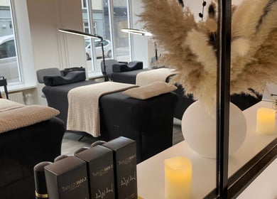 Indretning af Lash Clinic Copenhagen i København, Denmark, DK med komfortable senge og moderne dekoration.