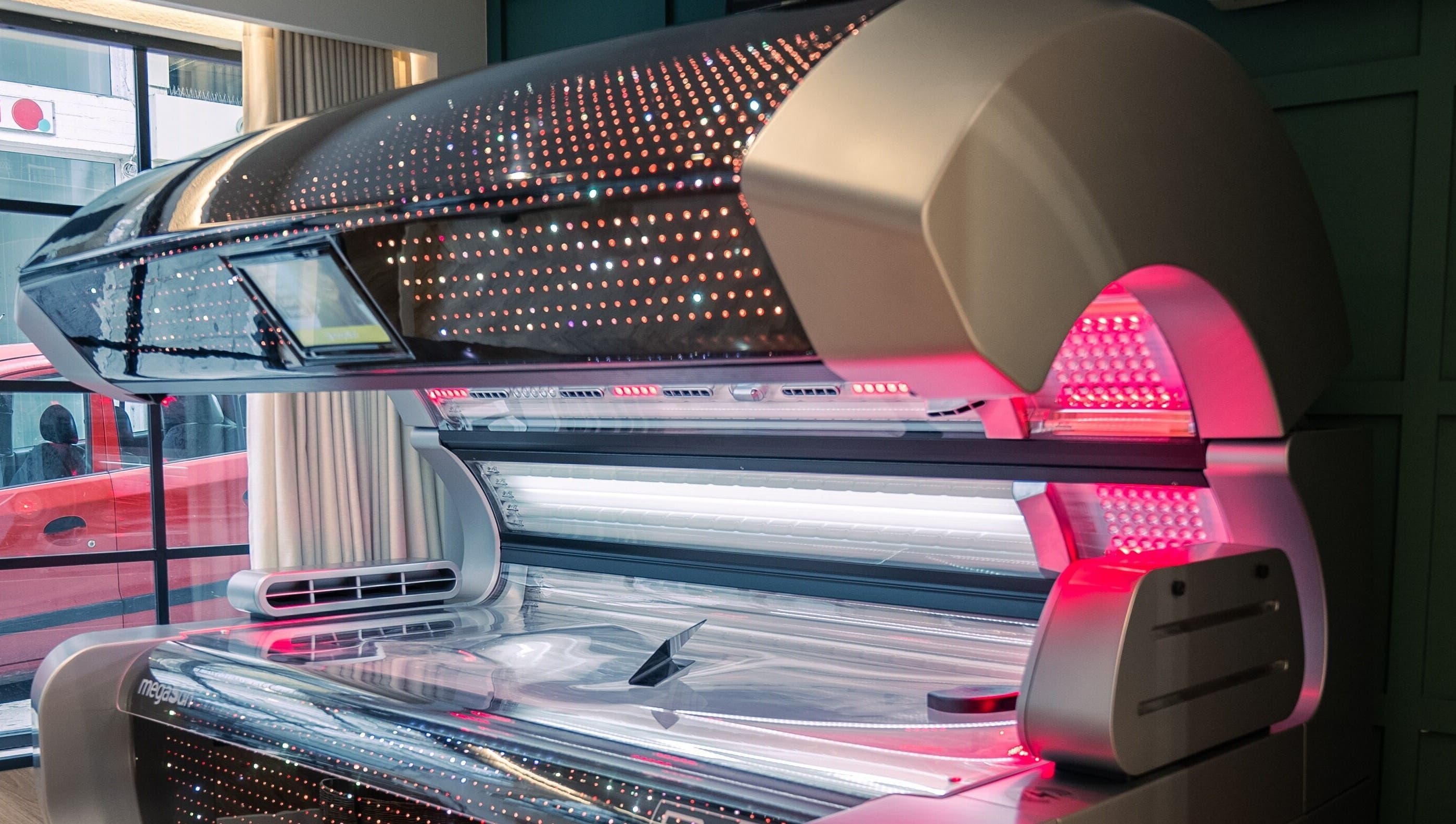 Σολάριουμ υψηλής τεχνολογίας στο Ethereal Sun Solarium, Ιωάννινα, GR για άψογο μαύρισμα.