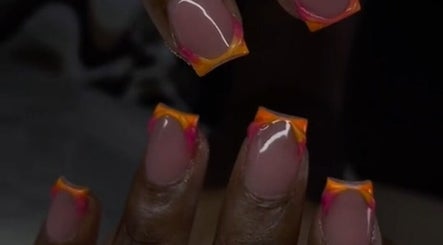 Vurige nageldesigns bij Zarra's Trap Beauty, Paramaribo, Paramaribo, SR. Ervaar unieke stijl en flair.