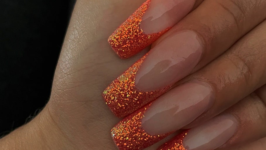 NailsbyBeeBee, bilde 1